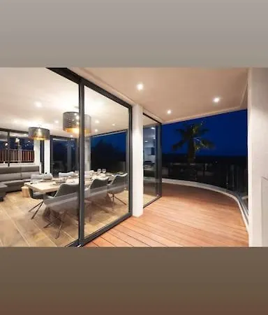 Haut De De Charme Apartment *